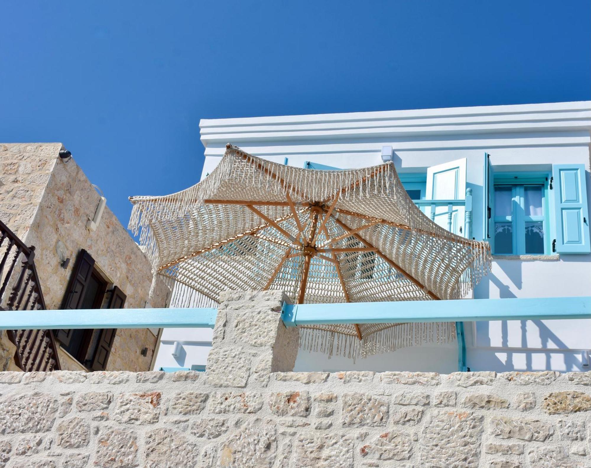 Salt Retreat - Seafront Villa Chalki Town Exterior foto